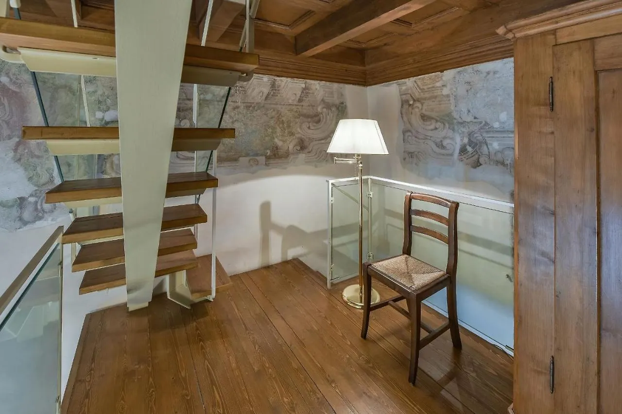 Tintoretto Frescoed Loft In The Oltrarno Floransa 0*,